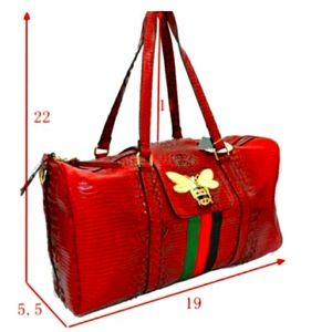 Women's duffle bag